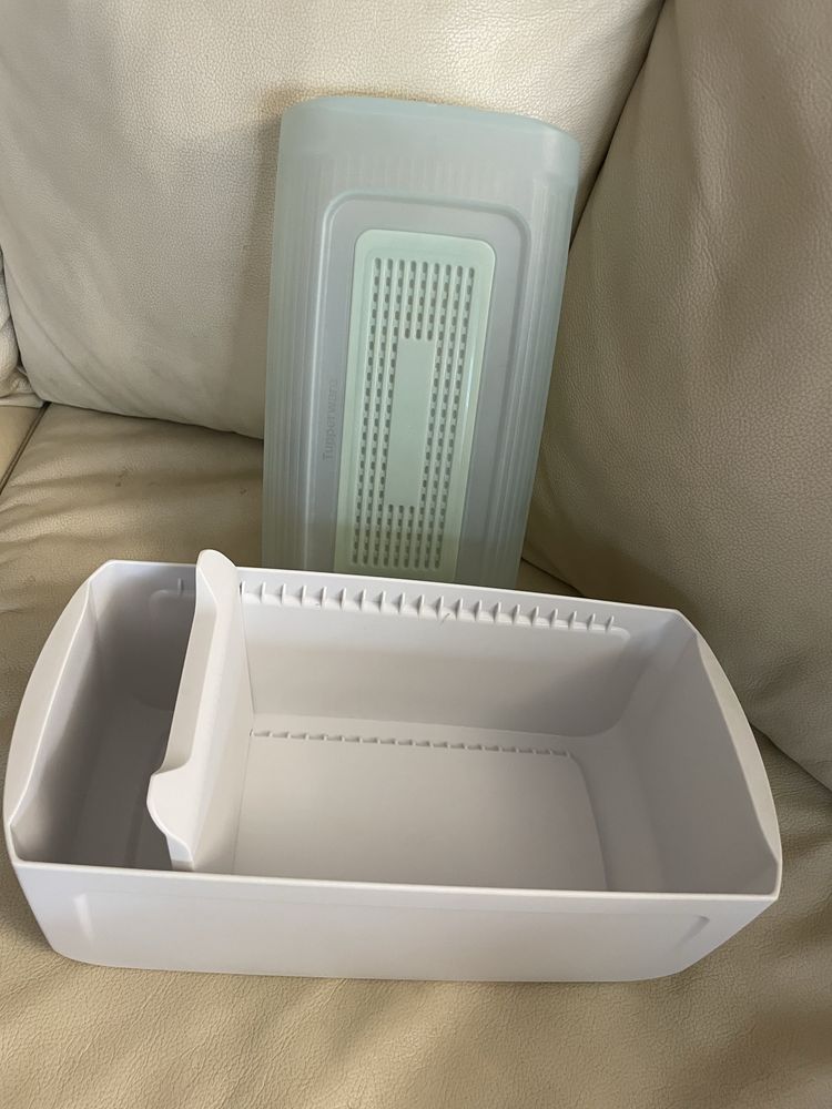 Pojemnik chlebak Tupperware A143 Junior jak nowy
