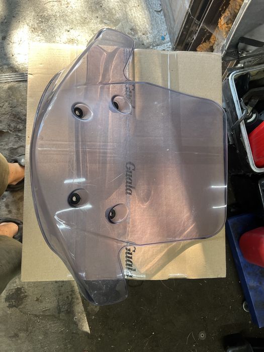 Yamaha majesty 125 szyba