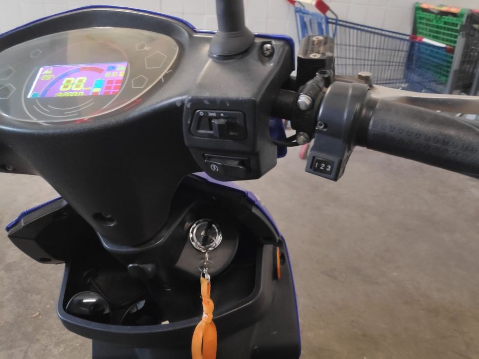 Mota elétrica  Lítio 60v e 20A com 3200km