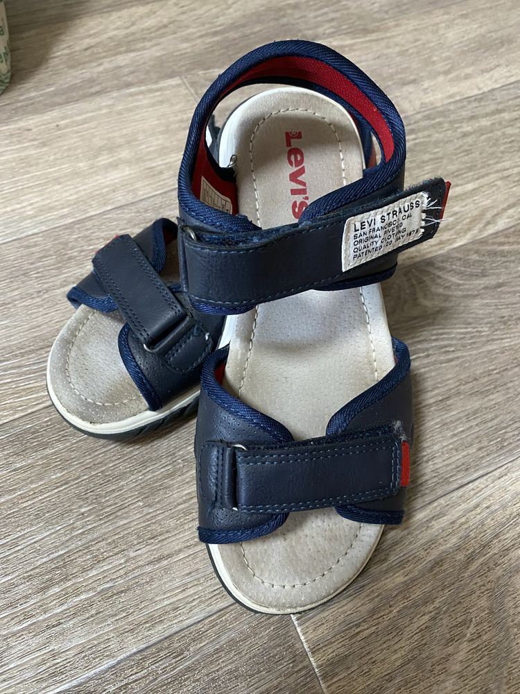 Босоножки сандали Levi’s для мальчика 34 р 21см стелька