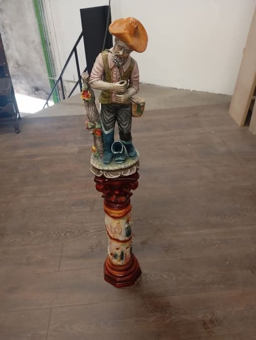 Vendo esta peça muita bonita bom estado