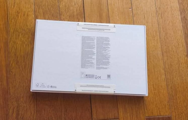 Tablet Galaxy tab S6 lite z rysikiem