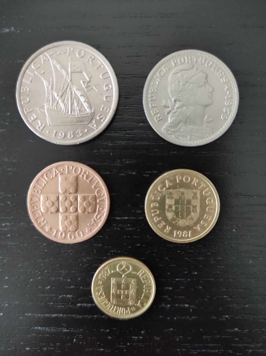 Moedas antigas de escudo