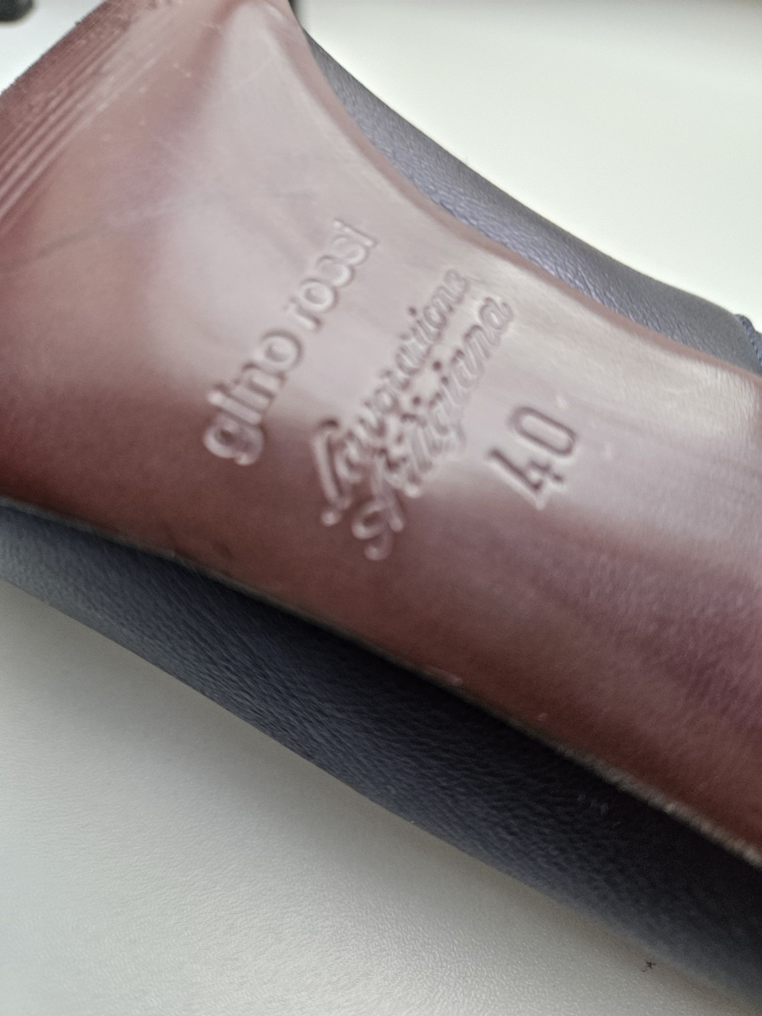 Buty na obcasie damskie Gino Rossi rozm.40