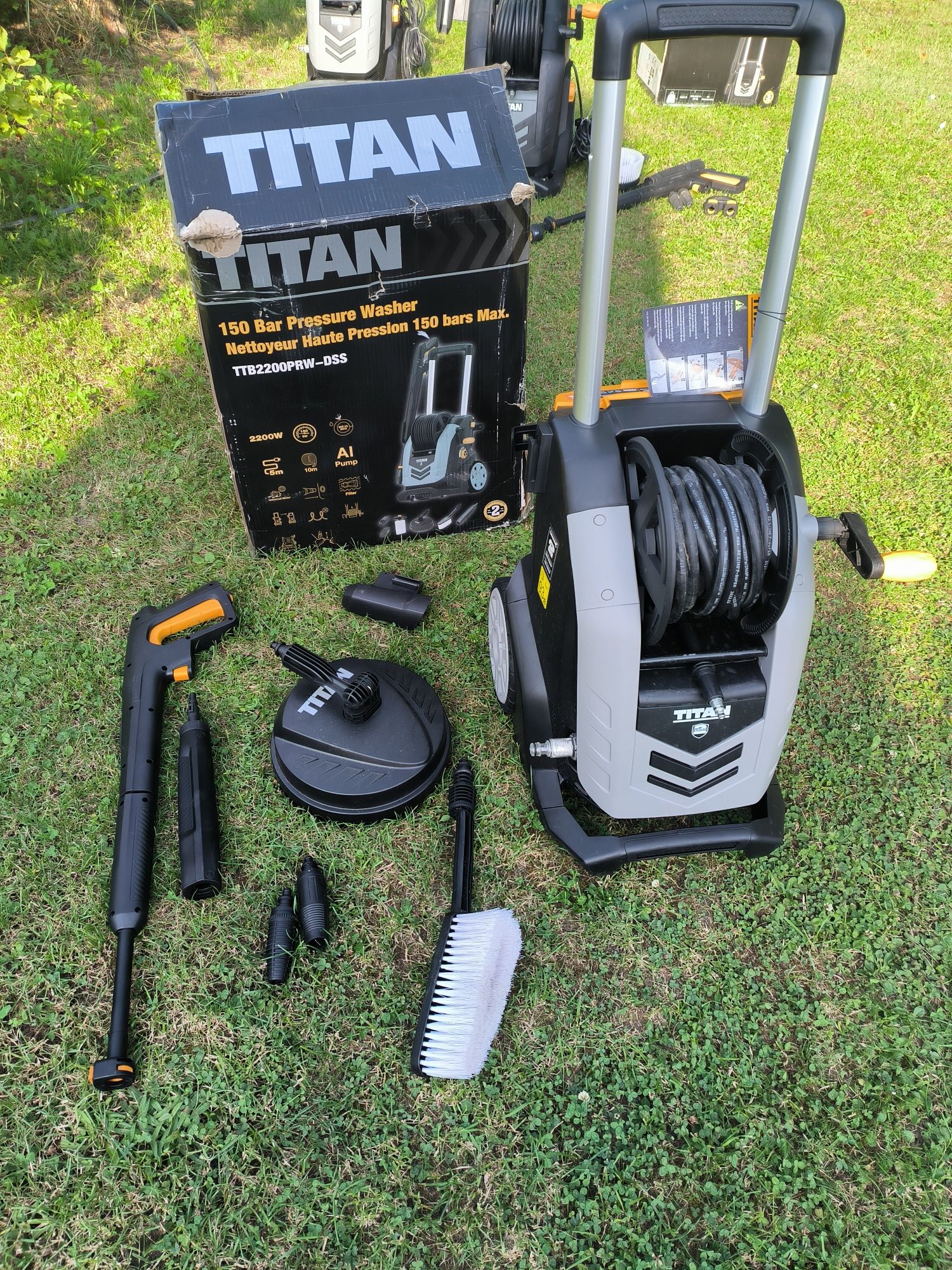 Myjka wysokociśnieniowa TITAN TTB2200PRW 150 BAR 2200W akcesoria