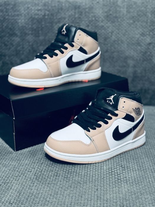 Женские зимние кроссовки Nike Air Retro Jordan 1 зима кожа мех