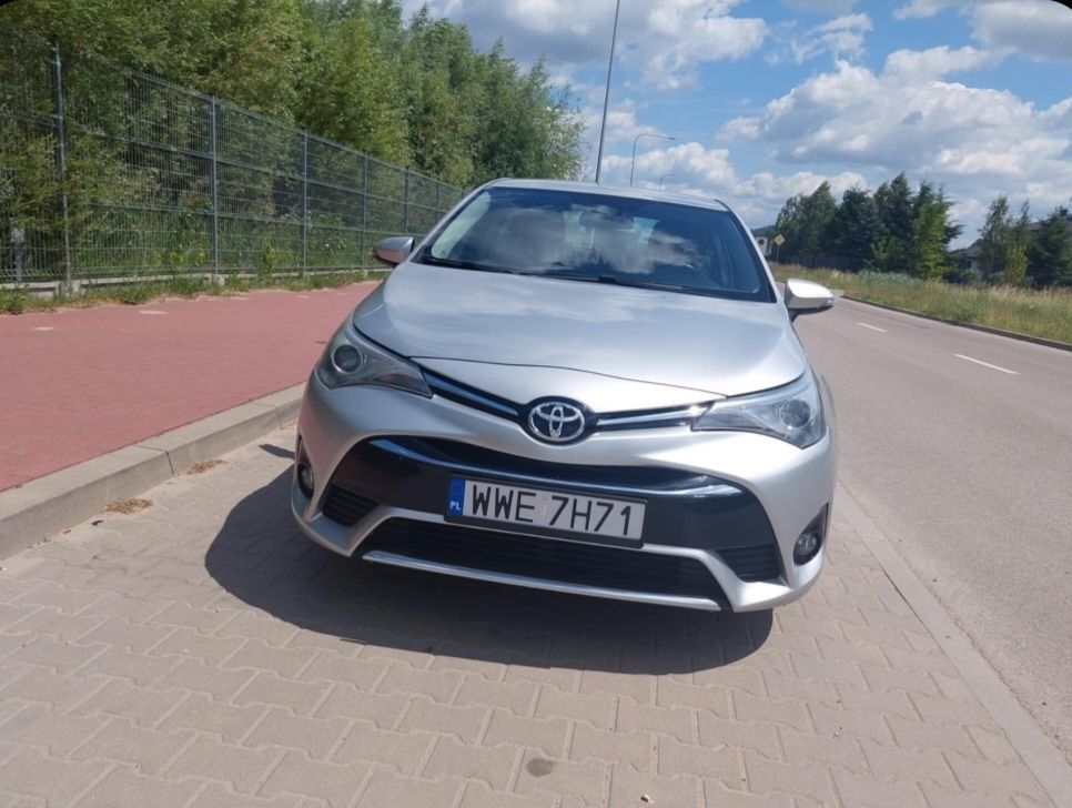 Toyota Avensis T27