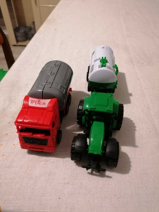 Sprzedam traktory zabawkowe