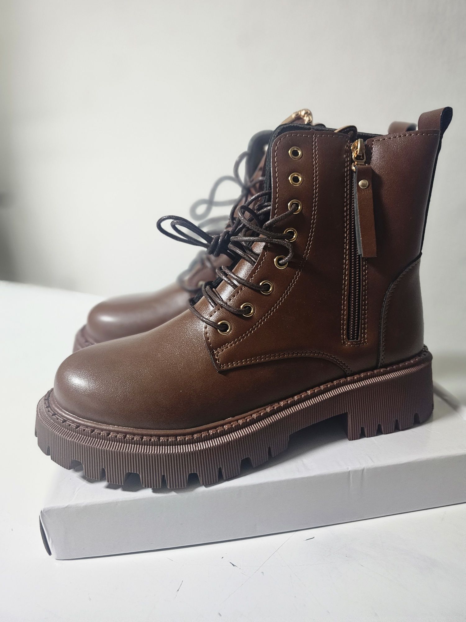 Botas Castanhas Militar