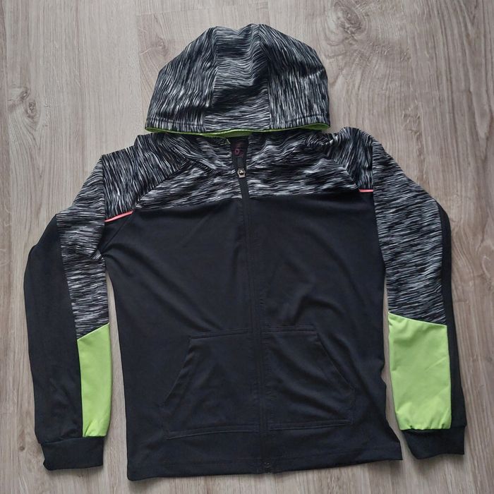 Bluza z kapturem sportowa swetr narzuta rozmiar 134 dziewczynka