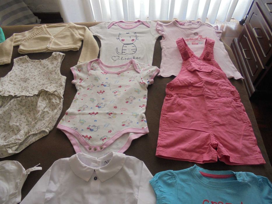 lote de roupa de menina bebé a boneca grande