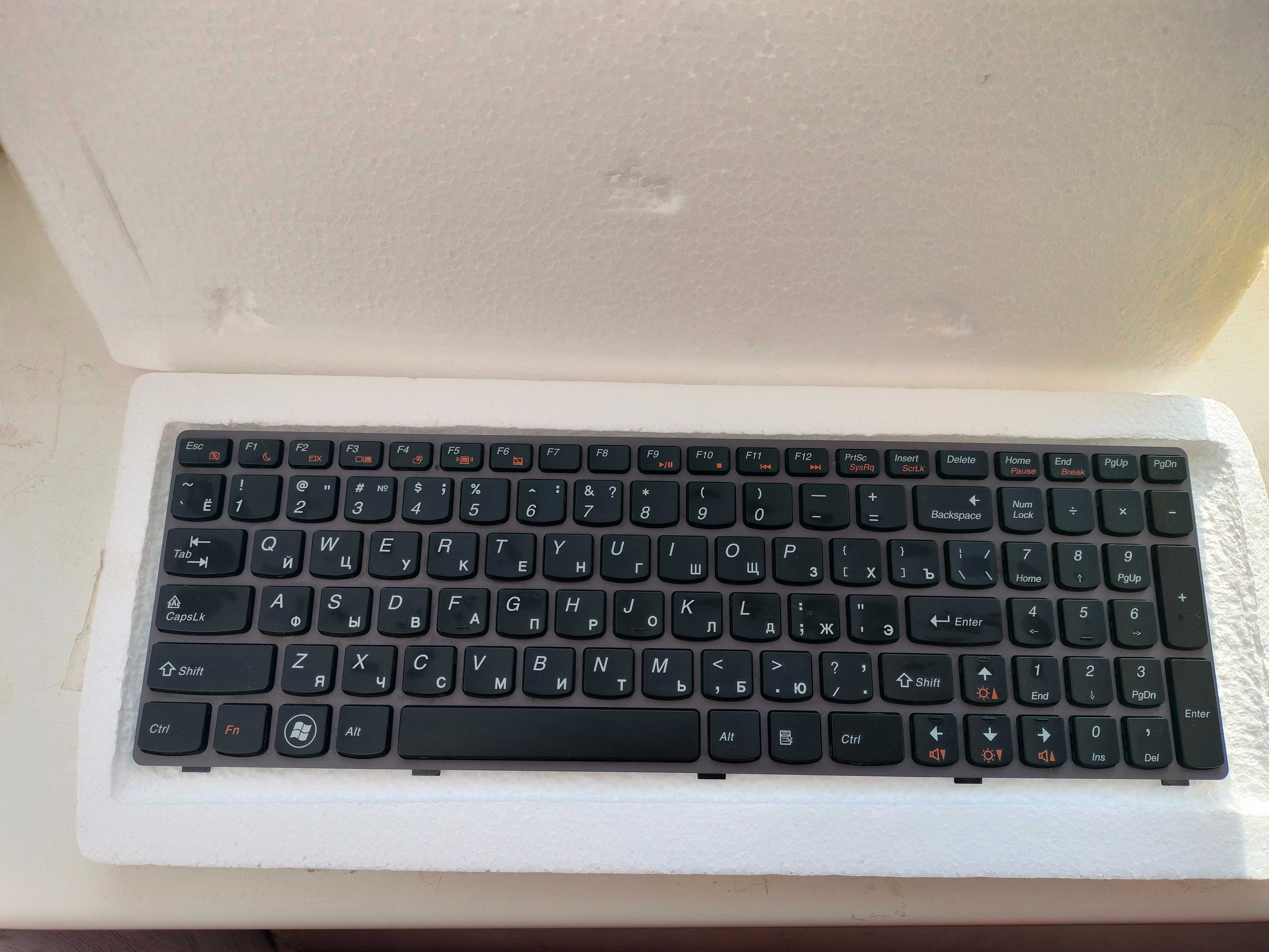 Продам оригінальну клавіатуру до ноутбука Lenovo z580