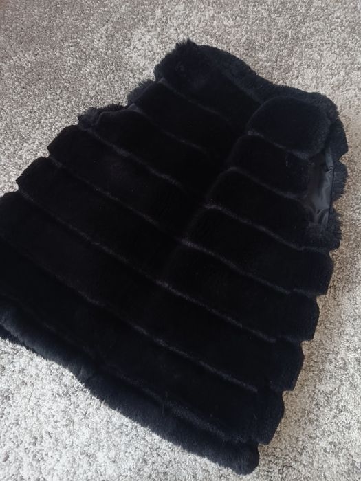 Безрукавка шубка 9-10 р