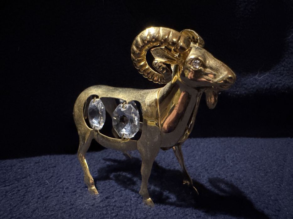 Złoty (24K) baran z kryształami Swarovskiego - idealny na prezent!