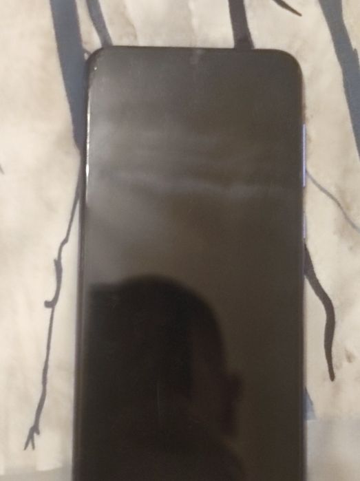 Продам телефон xiaomi mi 9 se