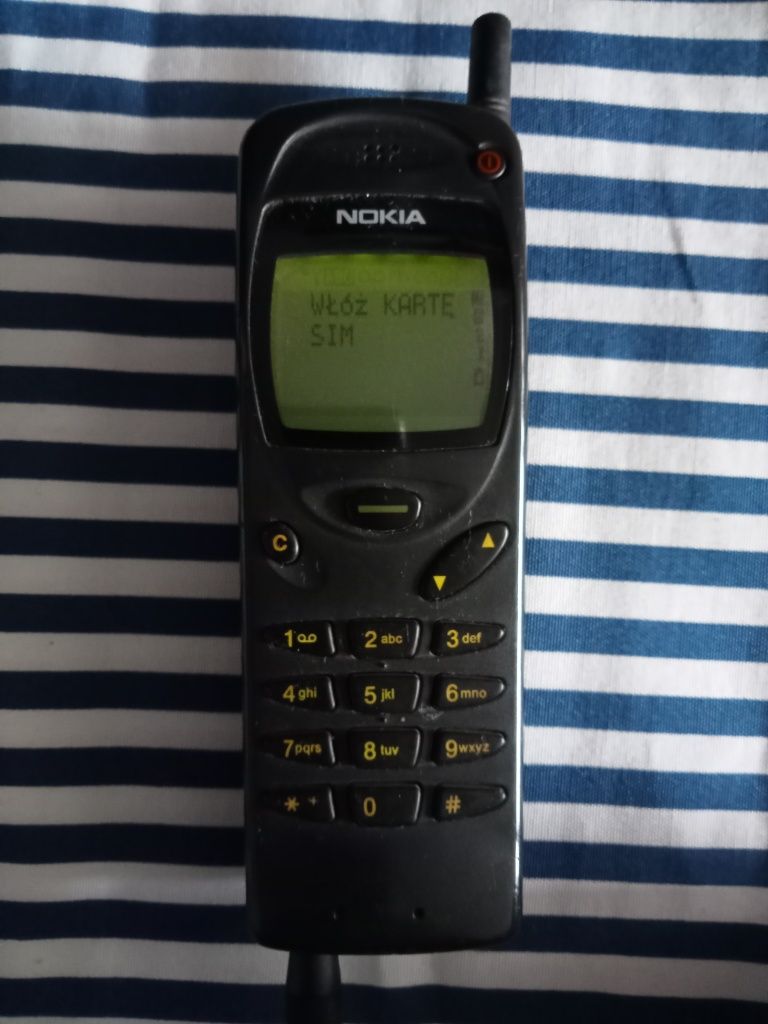 Kultowa Nokia 3110 z oryginalną ładowarką i baterią.