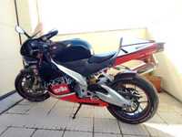 Aprillia rsv1000R