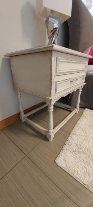 Szafka nocna, Niciak shabby chic