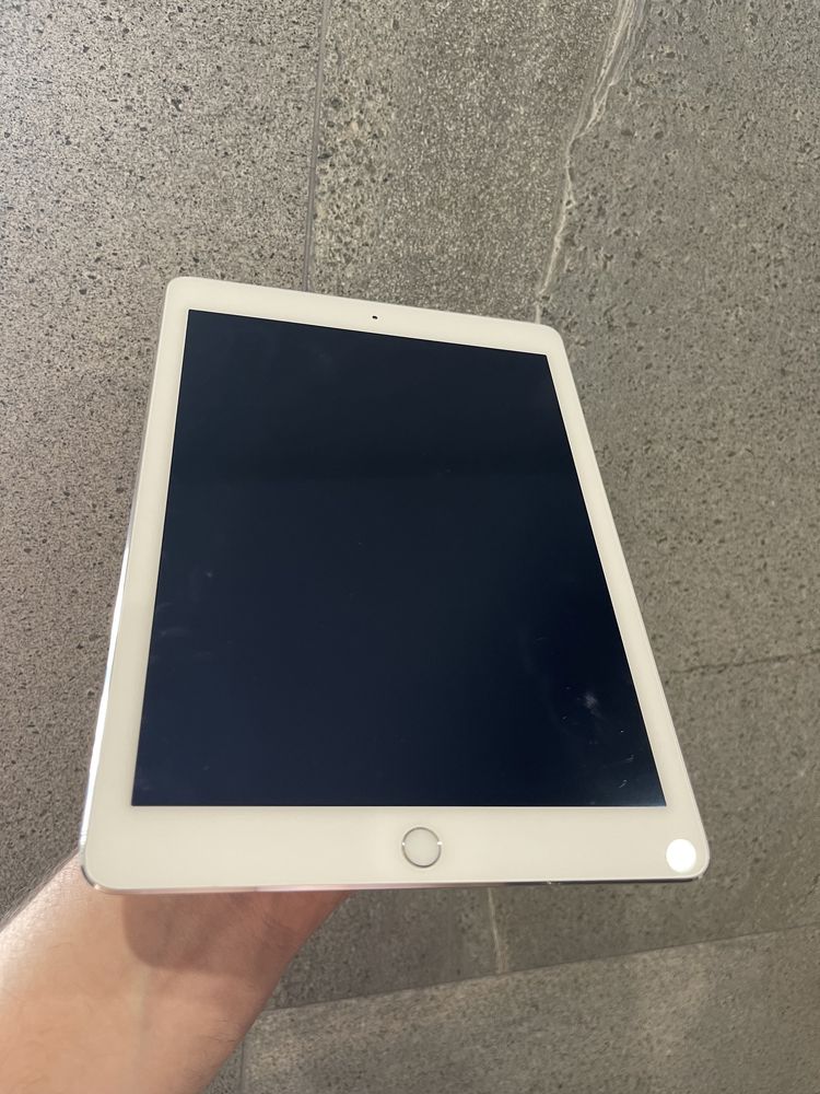 iPad Air 2 32gb Wi-Fi Silver (104)