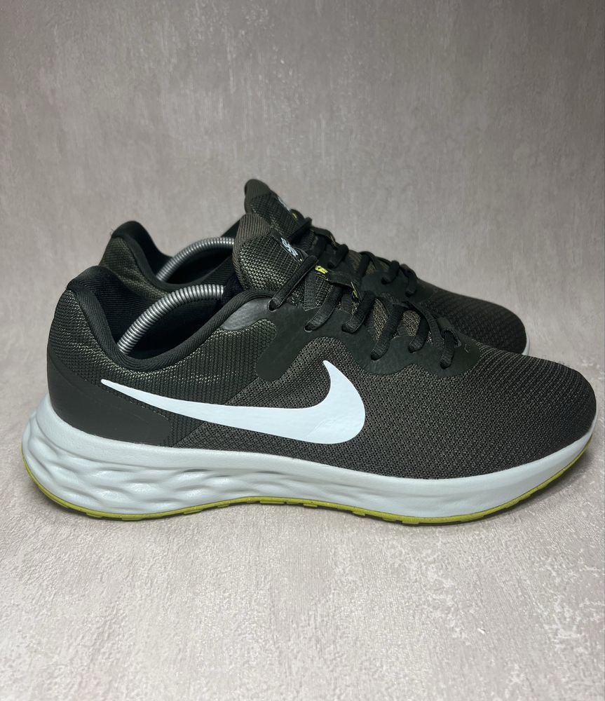 Кросівки Nike Revolution 6