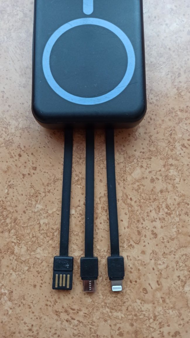 Power BANK  capacitu: 10000m Ah  420гр.
