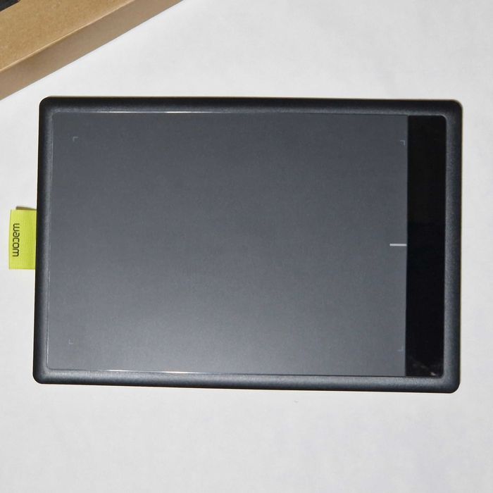 Tablet graficzny CTL-671 One by Wacom czeka na kreatywnego właściciela