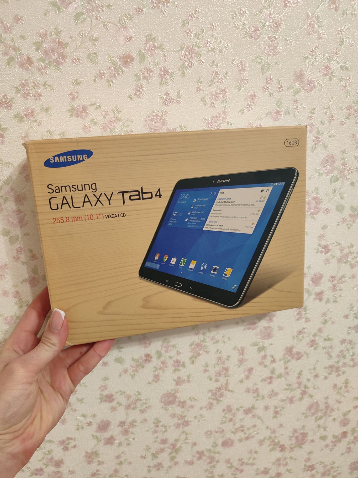 Планшет Samsung Galaxy Tab4