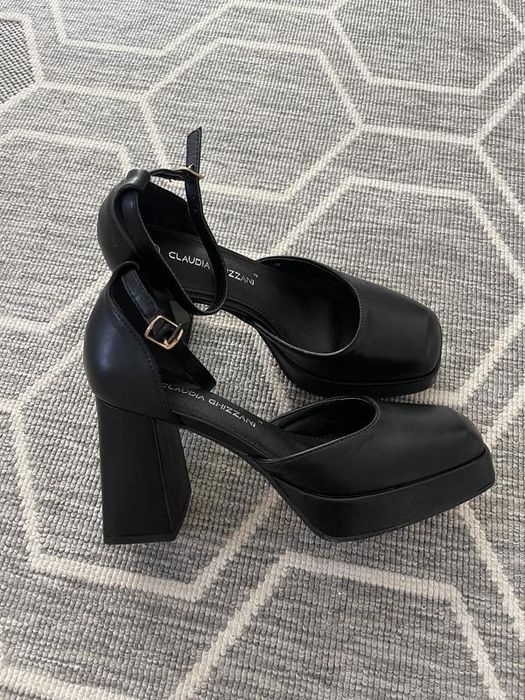 Босоніжки Claudia Ghizzani 37р