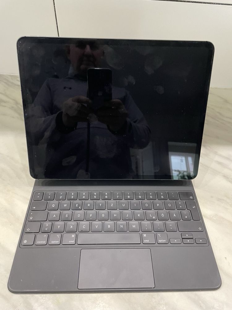 Ipad pro 12.9 LTE 5 gen. M1 (a2461), + чохол клавіатура