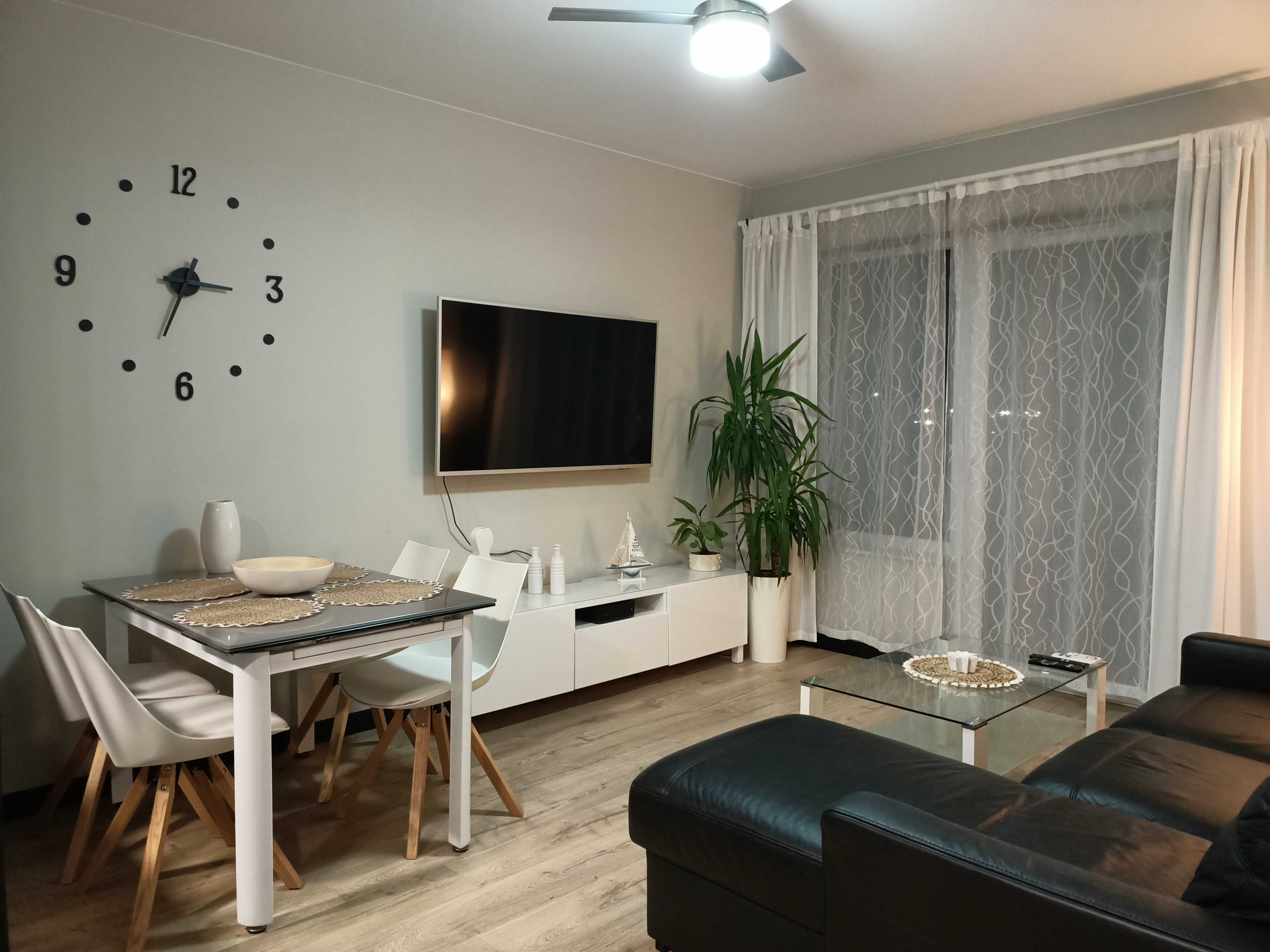 Apartament z widokiem na morze, m. parkingowym, sauną, siłownią