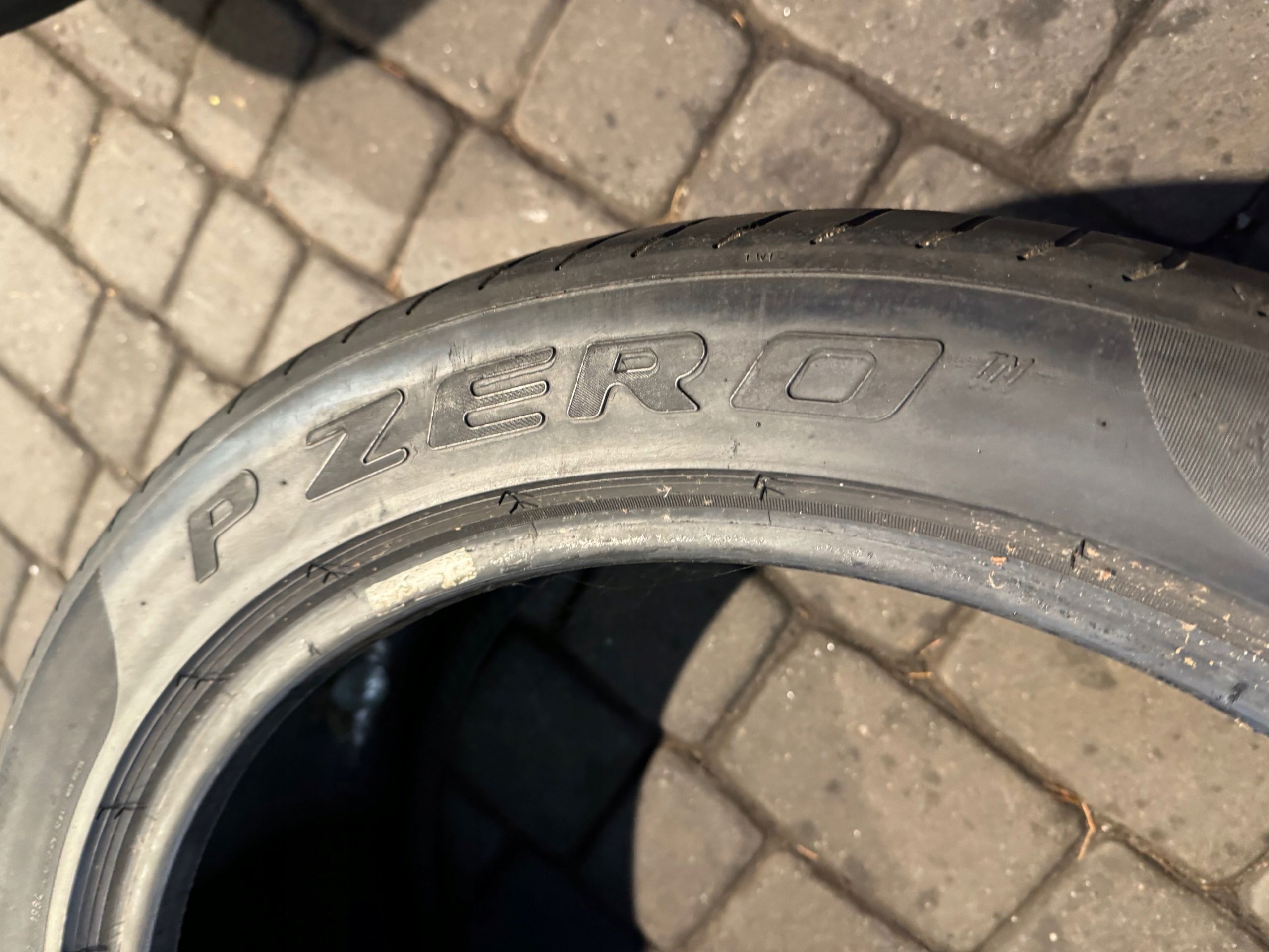Opony Pirelli P ZERO - 265/40/20
