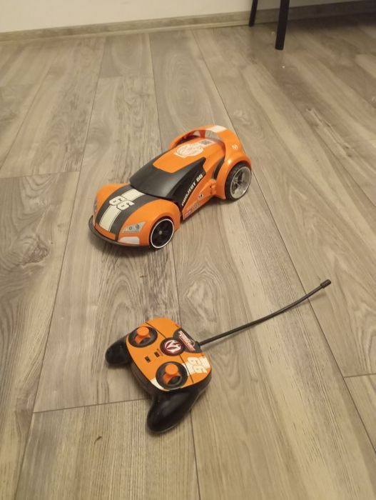 Samochód zdalnie sterowany