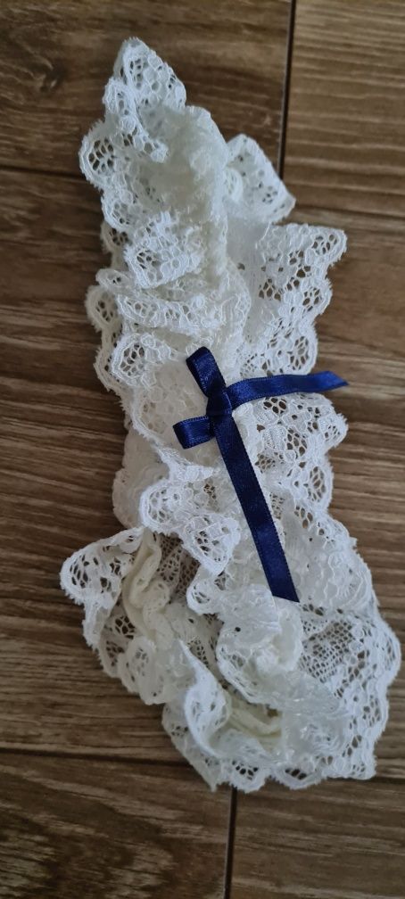 Podwiązka biała z niebieską kokardką wesele, studniówka