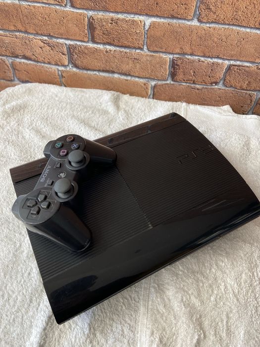 Playstation 3 c/12 jogos e 1 comando