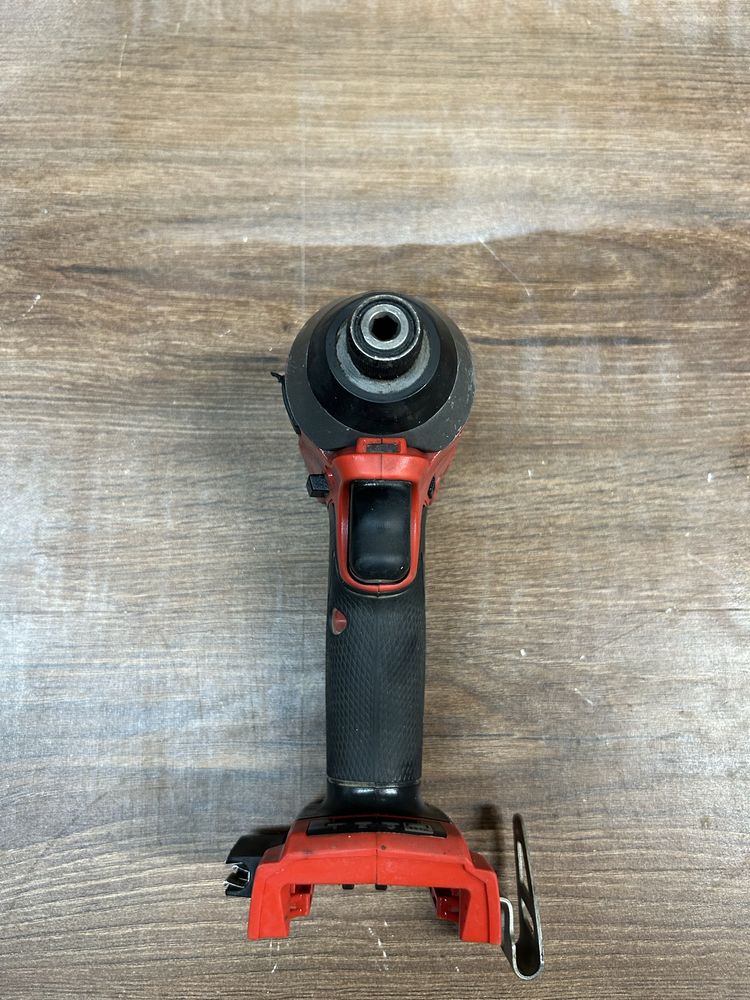 Wkretarka, klucz udarowy Milwaukee M18 FID2