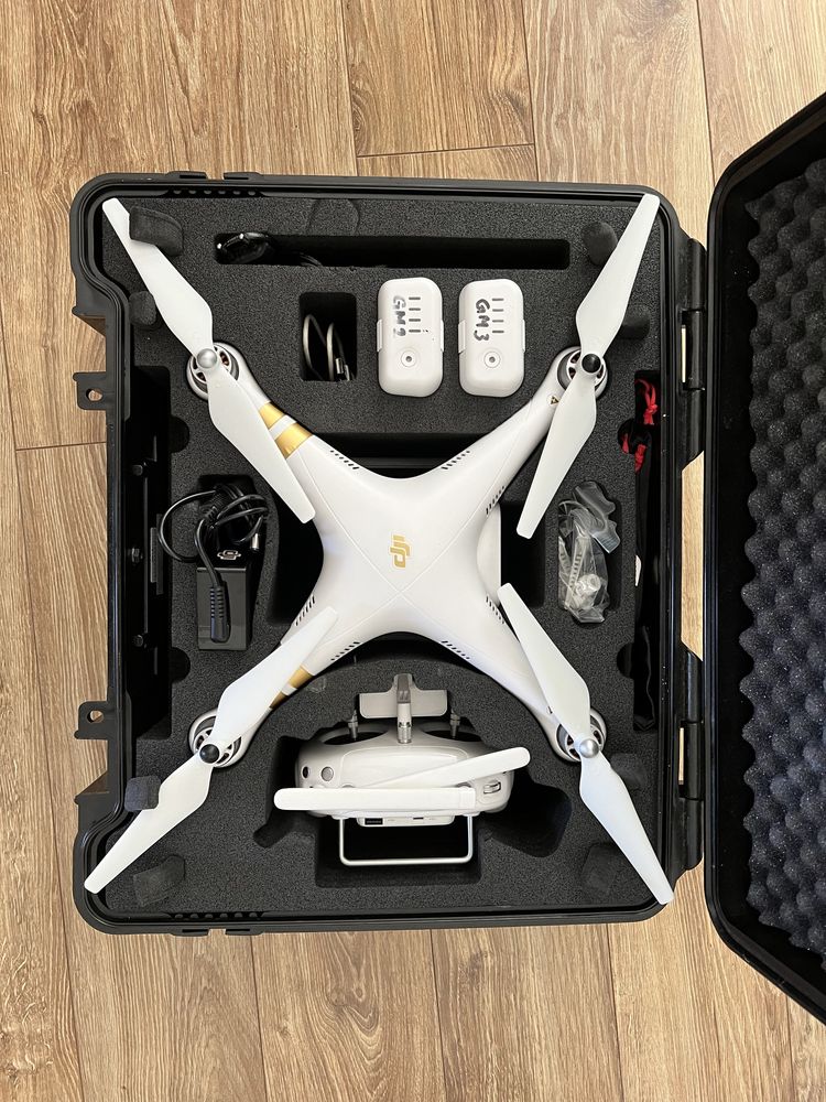 Dron DJI Phantom 3 Pro + walizka