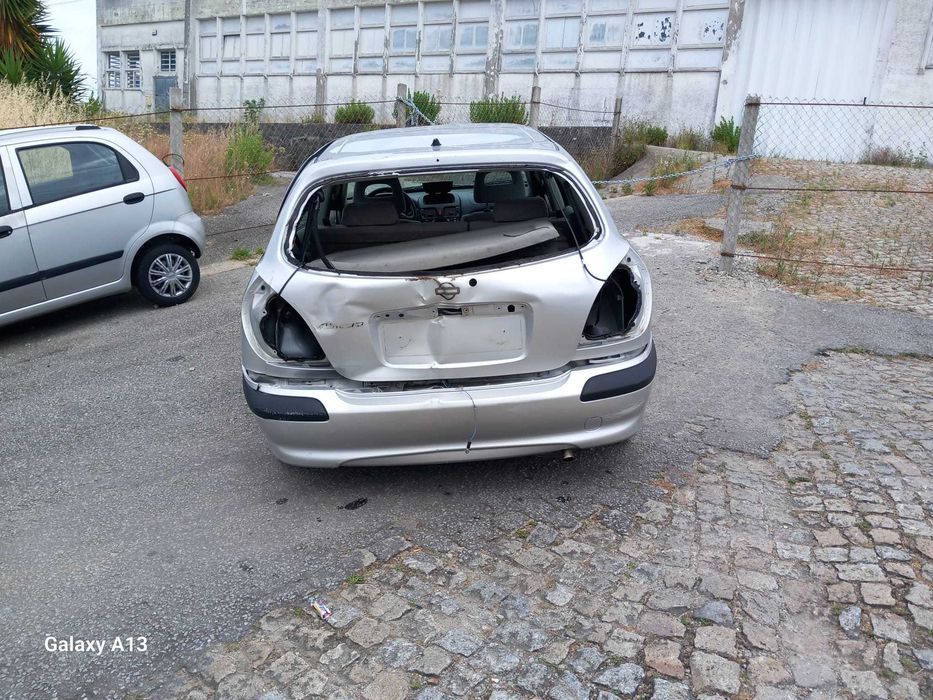 NISSAN Almera 1.5 Gasolina