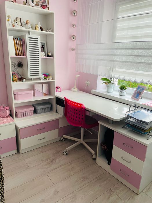 Komplet mebli dla dziewczynki