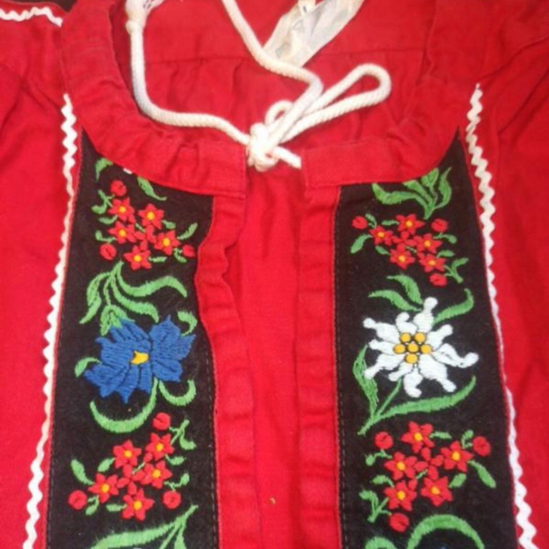 Червона вишиванка класична великий розмір