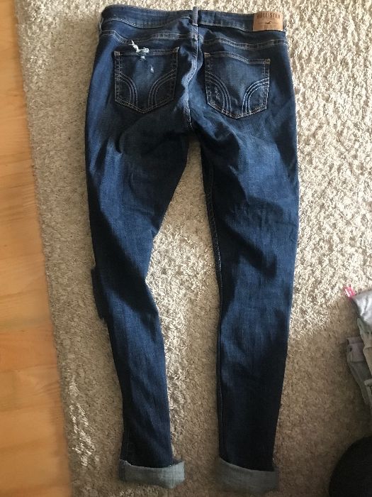 Spodnie z dziurami Hollister