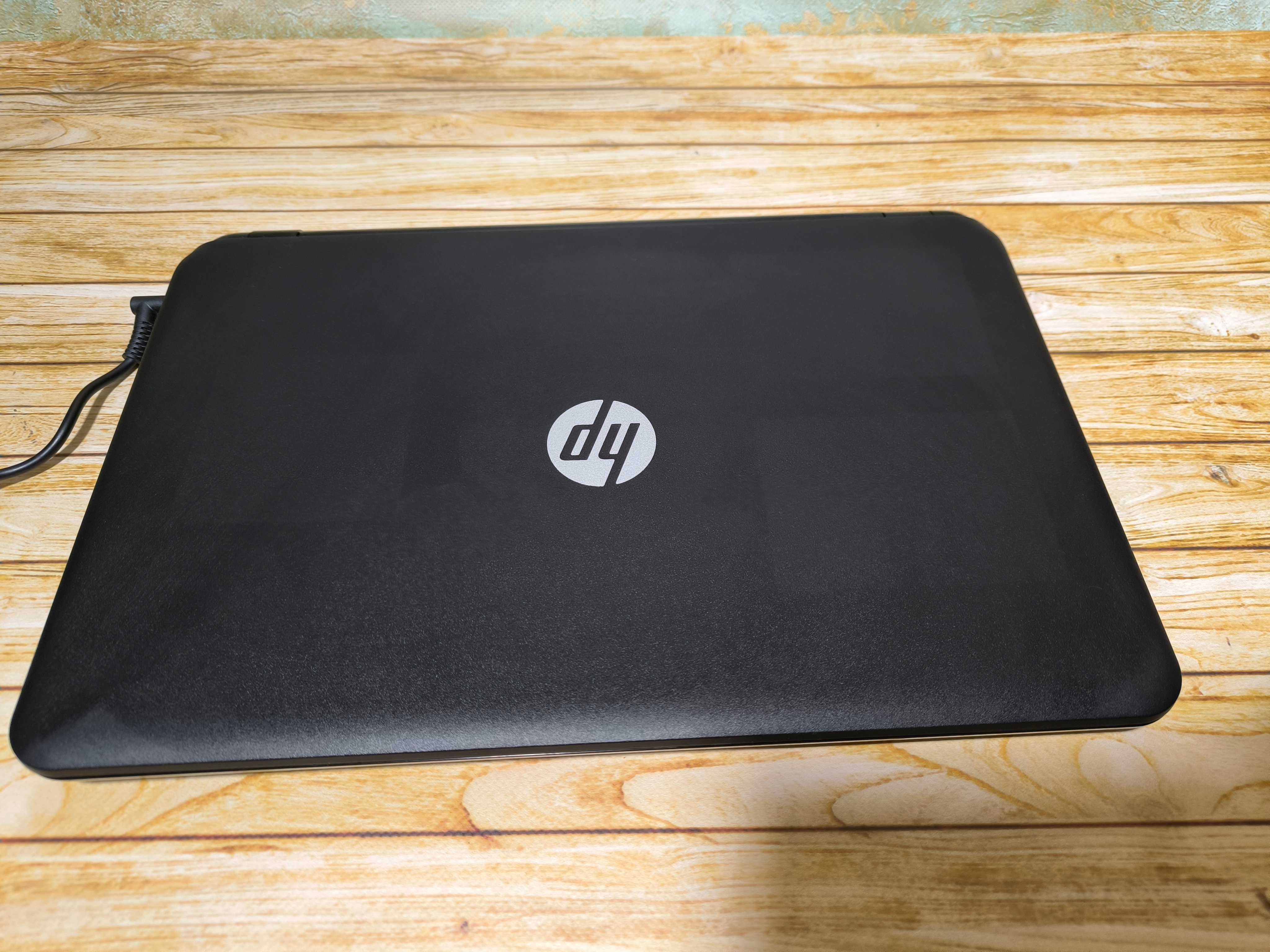 Ноутбук HP Pavilion 15 в ідеальному стані з SSD, Windows 10