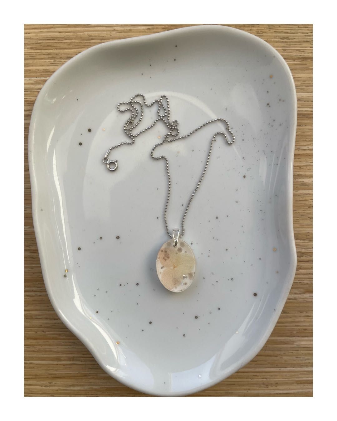 Zawieszka „hortensia” biżuteria żywica srebro handmade