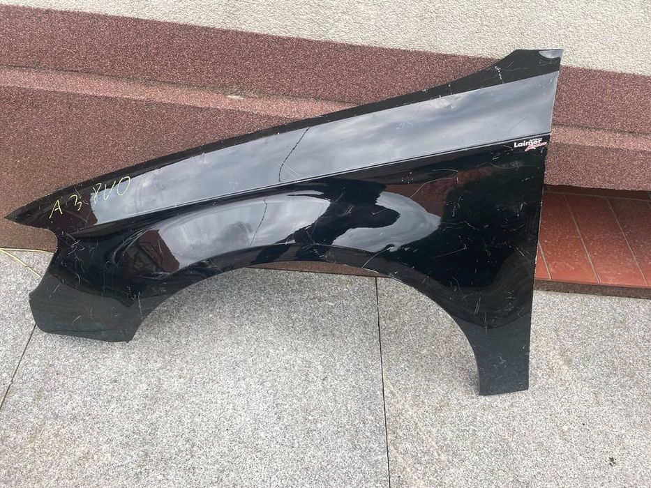 błotnik audi a3 8v0821467e lewy oryginał uchwyt hb ! nie sedan !