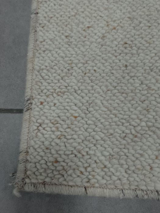 Sprzedam dywanik 150x105 cm.