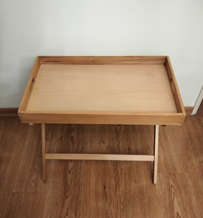 Mesa em faia com tabuleiro