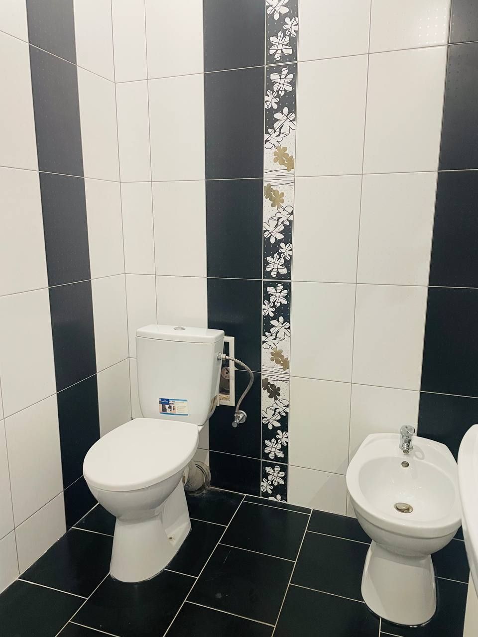 Продаж: 3 кімнатна квартира ЖКСонячний Край Зимна Вода