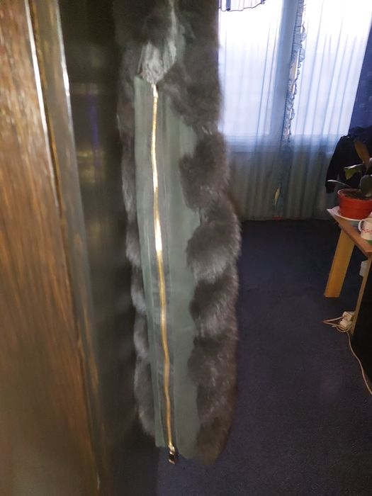 Жилетка меховая натуральная размер 48-50