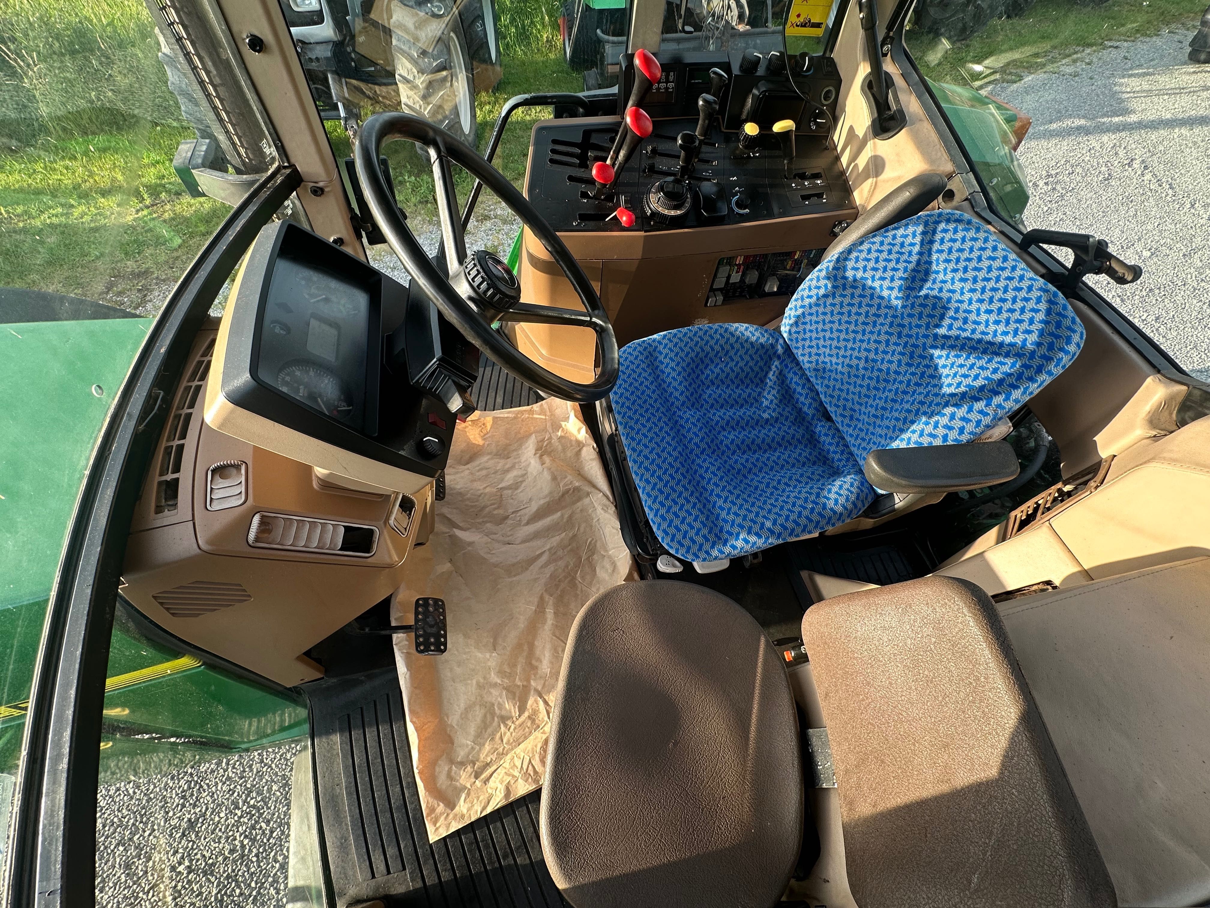 Ciągnik John Deere 6600