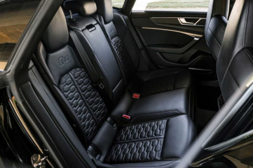 Audi RS7 quattro      2021