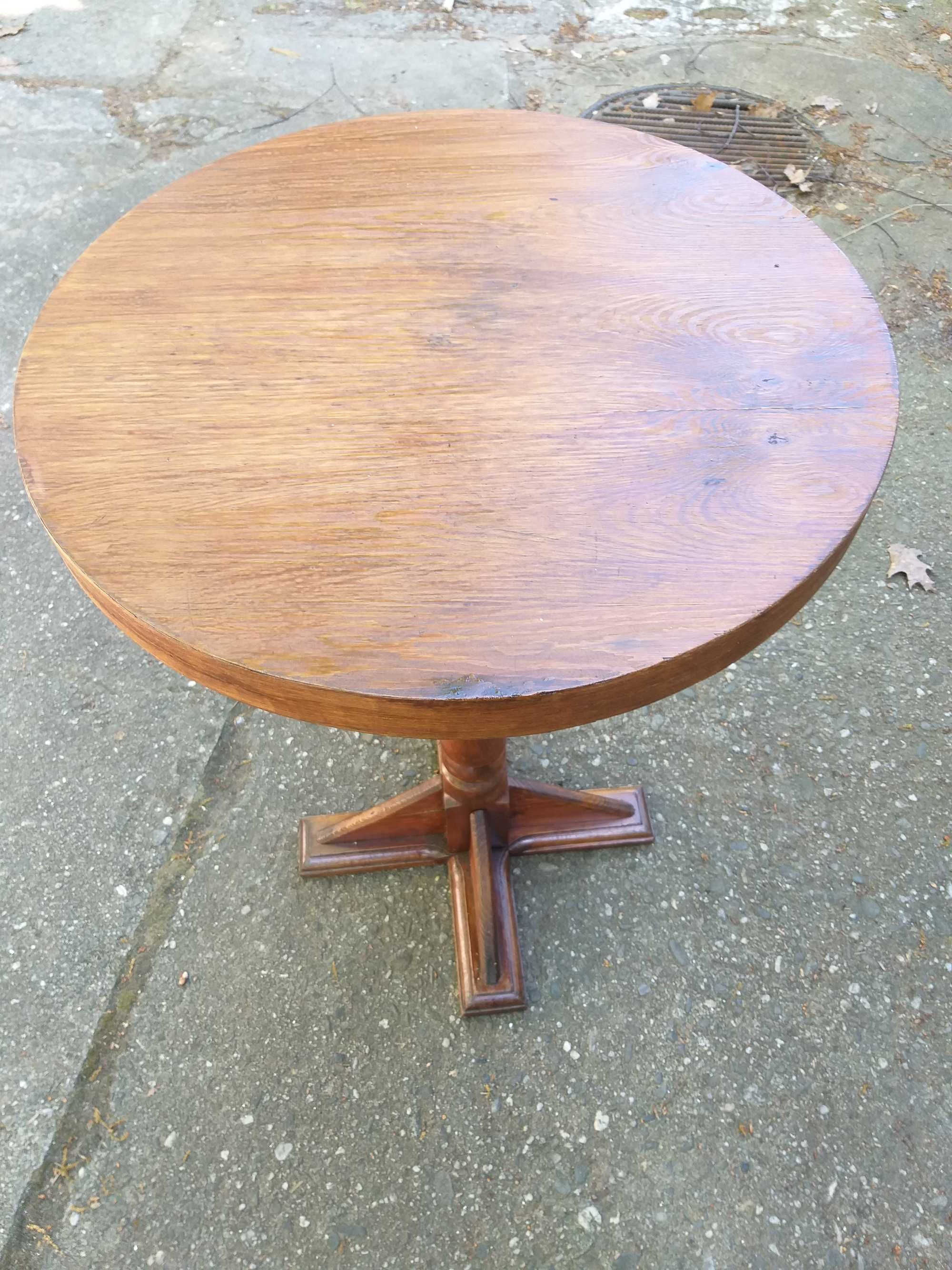 Stary stolik okrągły Fi 55 cm. x 79 wysokości